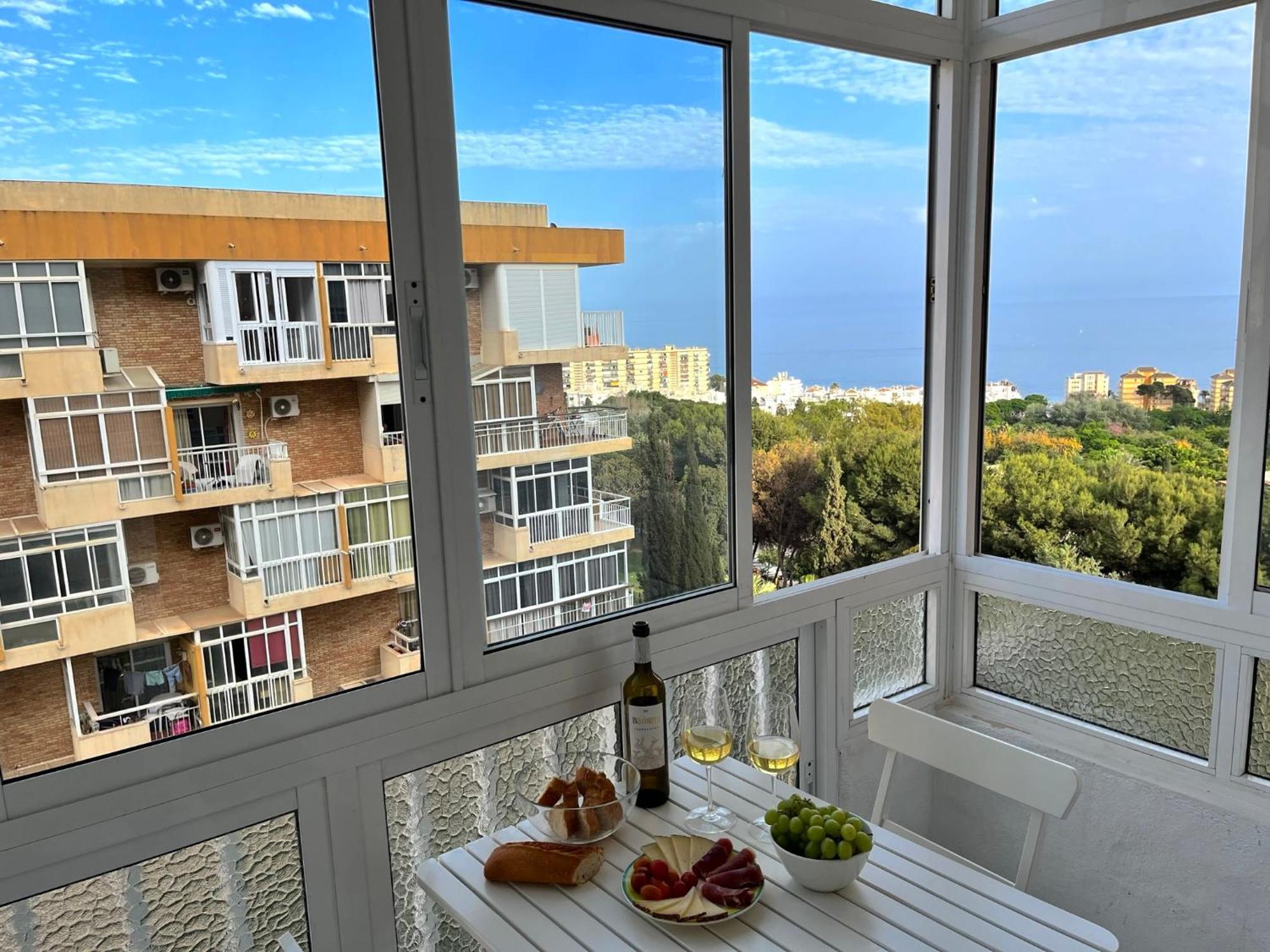 Cozy Central Studio Near The Beach Benalmádena Kültér fotó